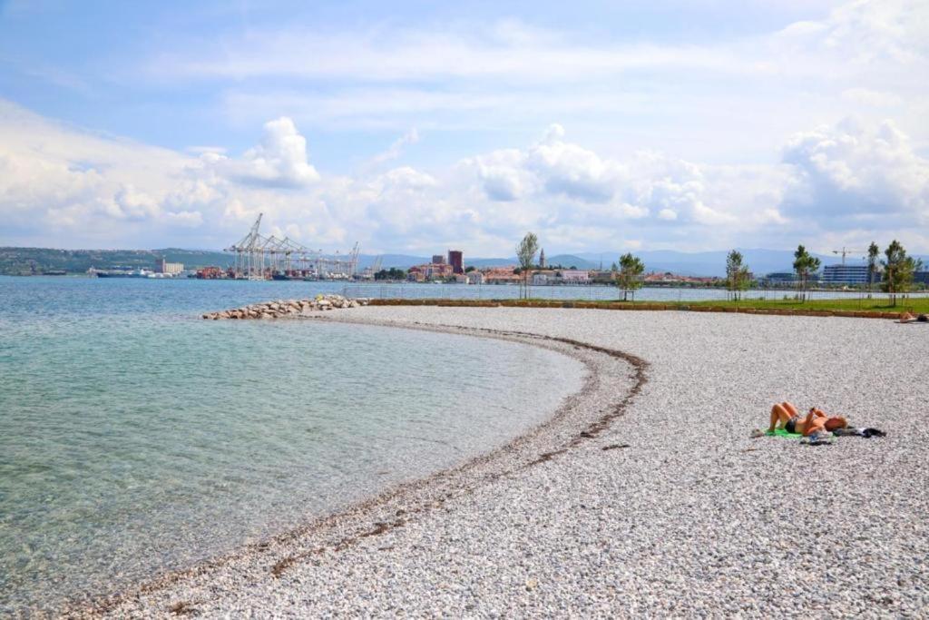 Aegida Beachfront Apartment Koper városi község Kültér fotó